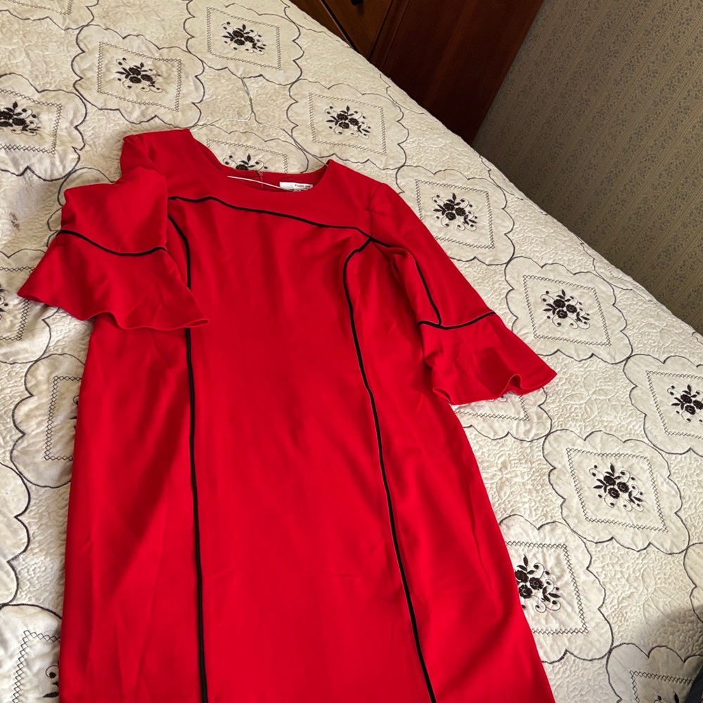 Chic Long Sleeve Red Dress with Black Trim